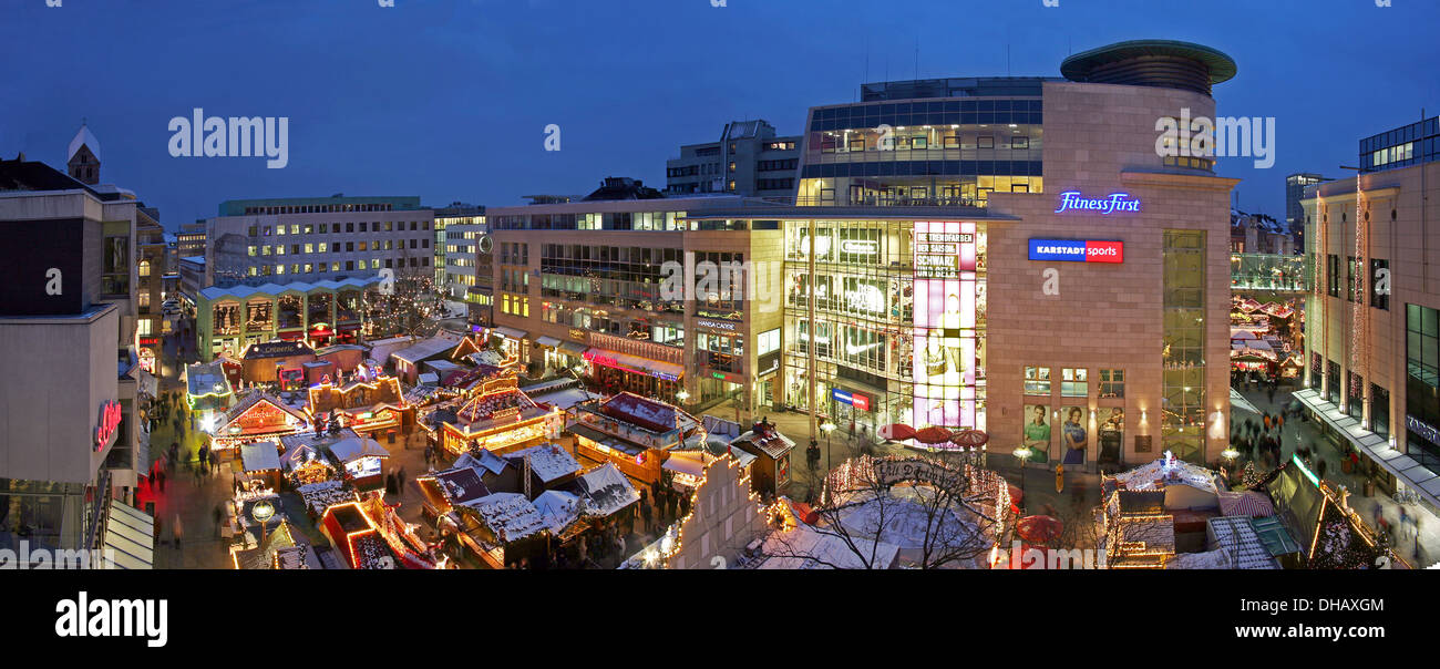 Dortmund Allemagne : sur le marché de Noël. Alter Markt, du vieux marché, l'un des plus grands marchés de Noël dans le monde Westfalia Banque D'Images