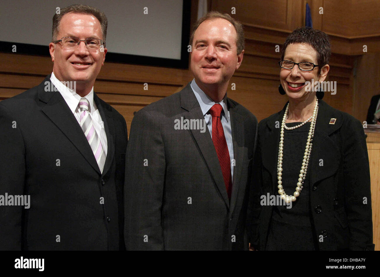 Jeffrey maire Adam Schiff, membre du Congrès de polisson maire pro terme terres Abbe Prang Jeff et terres Abbe West Hollywood nouveau maire et maire Banque D'Images