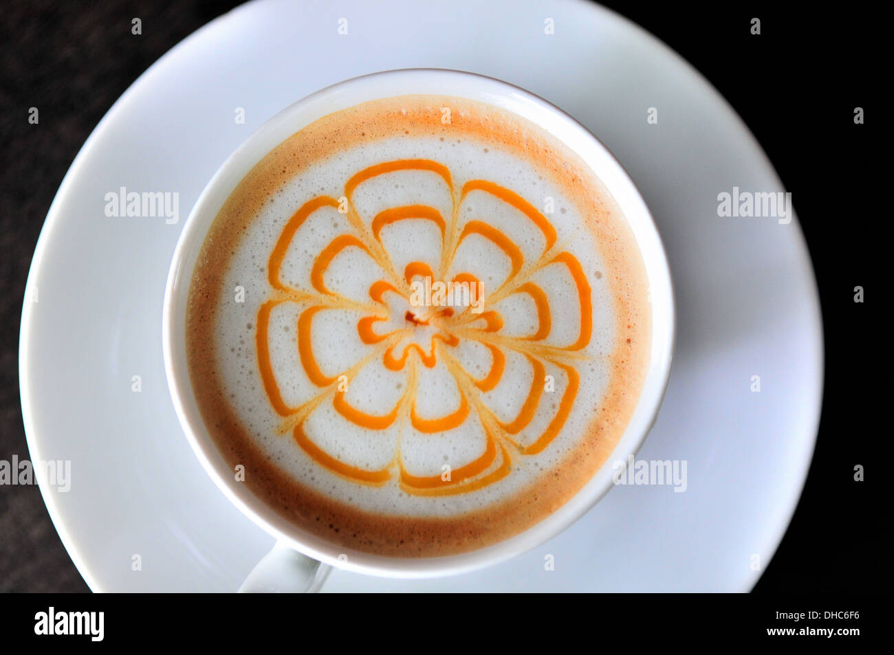 Une tasse de Cappuccino Banque D'Images