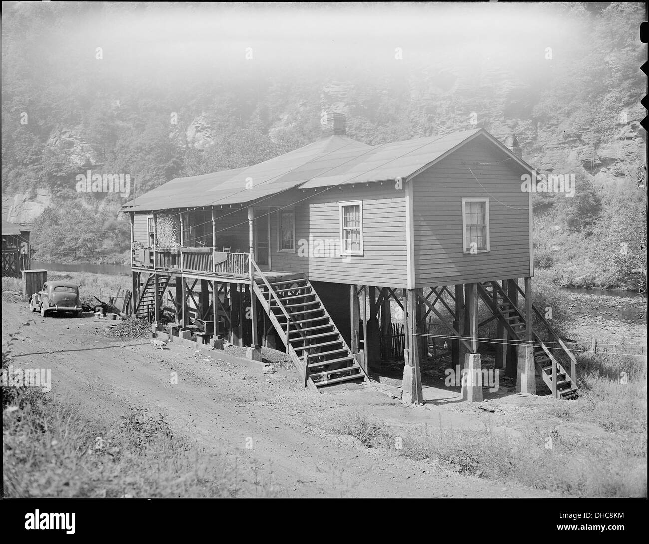 Fondation avis messages de cette maison typique. Le sud de Coal Corporation, Bradshaw Mine, Bradshaw, McDowell Comté... 541051 Banque D'Images