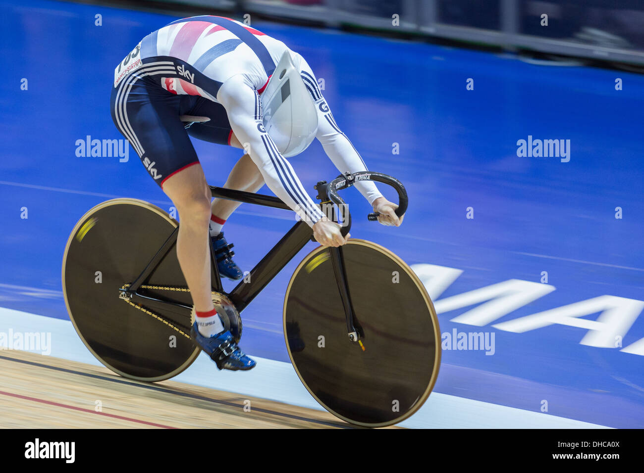 Matthew Crampton la jeter à la ligne - prises lors de la Coupe du Monde de Cyclisme sur Piste UCI 2013 Manchester Banque D'Images
