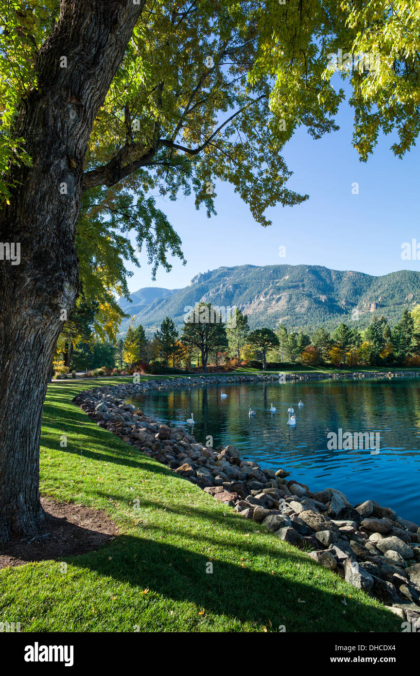 The Broadmoor, hôtel historique de luxe et resort, Colorado Springs, Colorado, États-Unis Banque D'Images