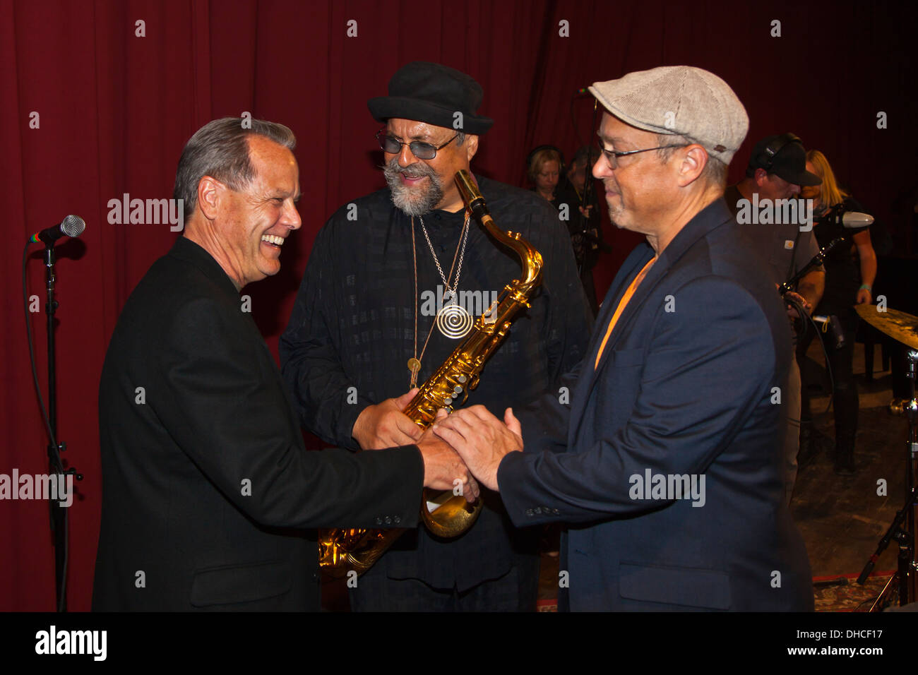 JOE Lovano, Dave Douglas et TIM JACKSON backstage au Festival de Jazz de Monterey - Monterey, Californie Banque D'Images