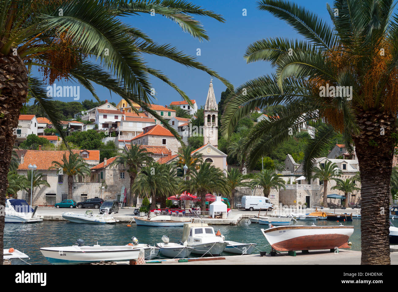Splitska Harbour, île de Brac, la côte dalmate, en Croatie, en Europe Banque D'Images