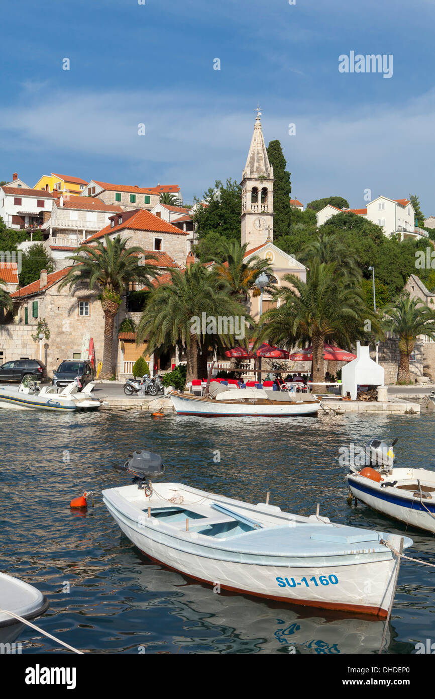 Splitska Harbour, île de Brac, la côte dalmate, en Croatie, en Europe Banque D'Images