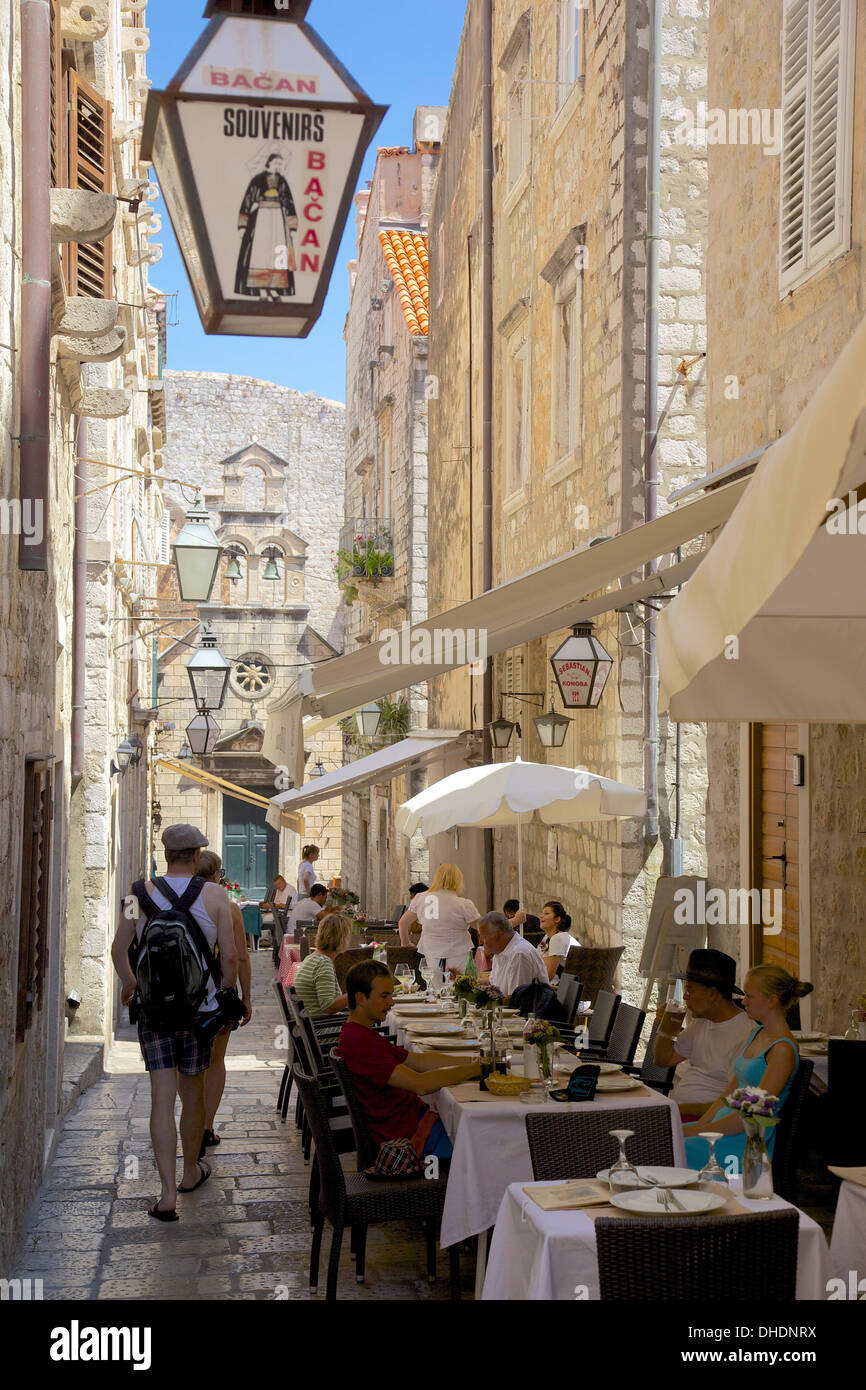 Retour étroite rue, Dubrovnik, Dalmatie, Croatie, Europe Banque D'Images