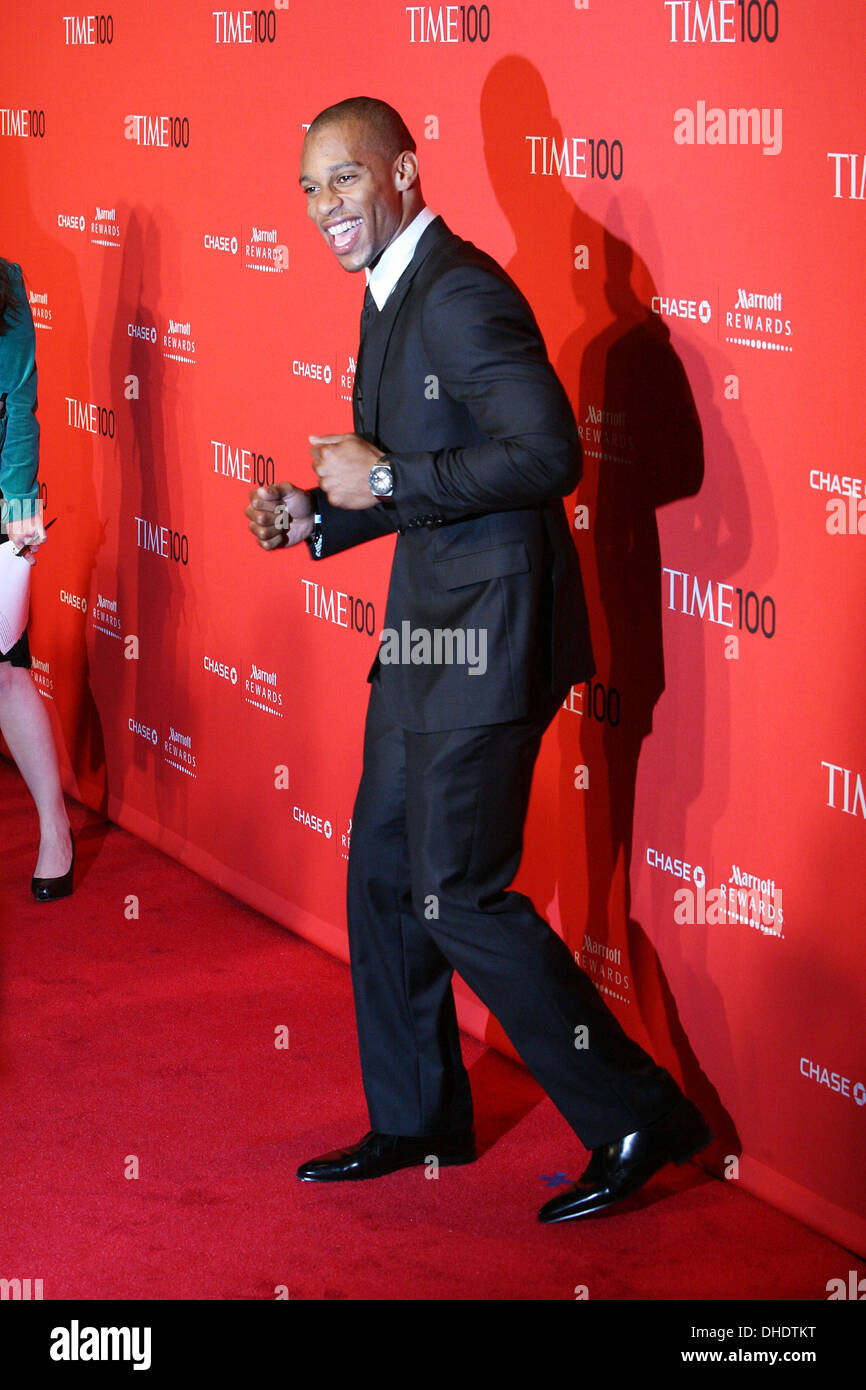 Victor Cruz 100 fois gala tenu à Frederick P. Rose Hall des arrivées à l'intérieur - New York USA - 24.04.12 Banque D'Images Victor Cruz 100 fois gala tenu à Frederick P. Rose Hall des arrivées à l'intérieur - New York USA - 24.04.12 Banque D'Images