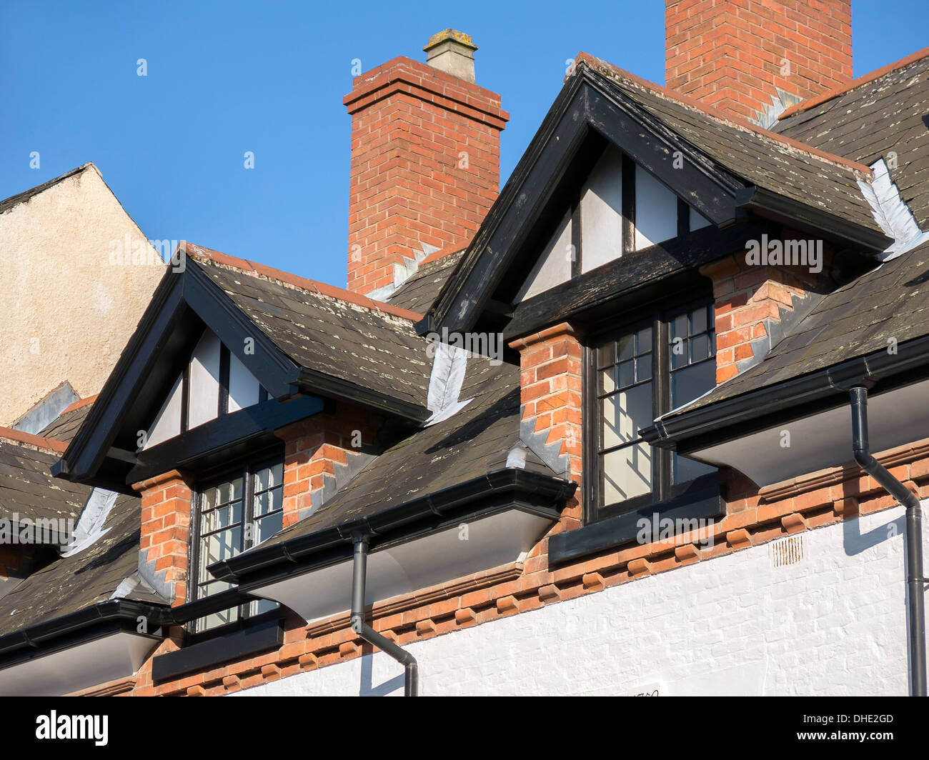 Vieilles lucarnes à toit en ardoise, Melton Mowbray, Leicestershire, Angleterre, Royaume-Uni. Banque D'Images