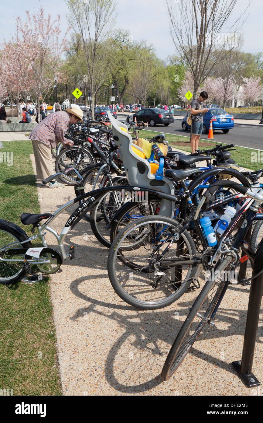 Zone de stationnement pour bicyclettes - Washington, DC USA Banque D'Images Zone de stationnement pour bicyclettes - Washington, DC USA Banque D'Images