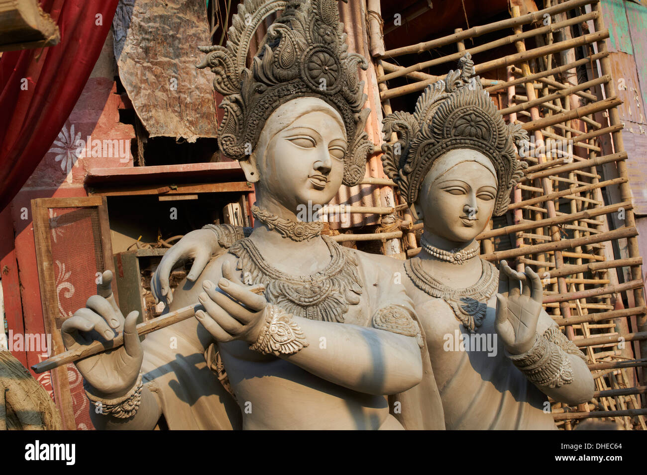 Des statues d'argile de dieux et déesses hindous, Kumartulli district, Kolkata (Calcutta), West Bengal, Inde, Asie Banque D'Images