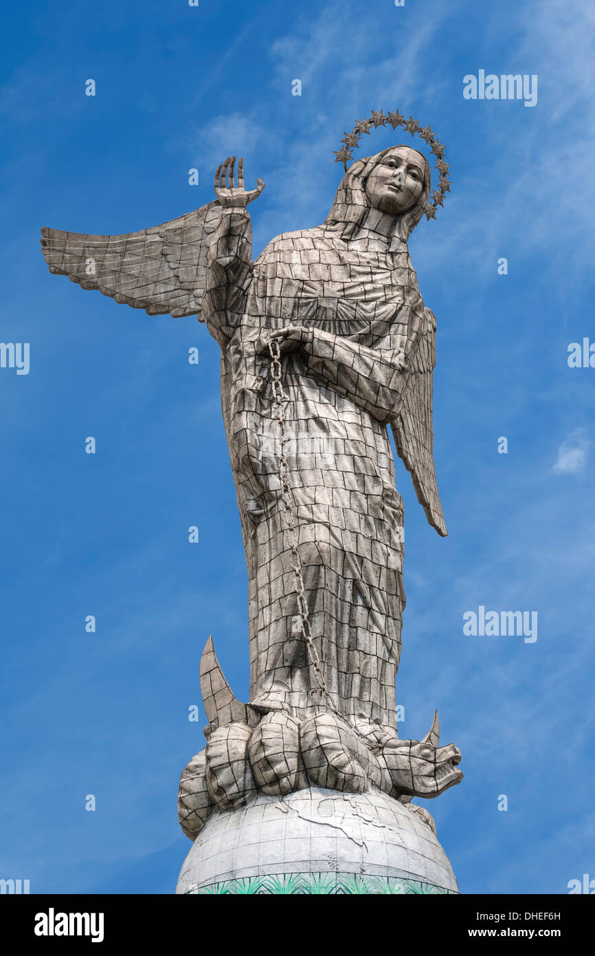 Vierge Marie Statue de Quito, El Panecillo hill, Quito, Équateur, la province de Pichincha Banque D'Images
