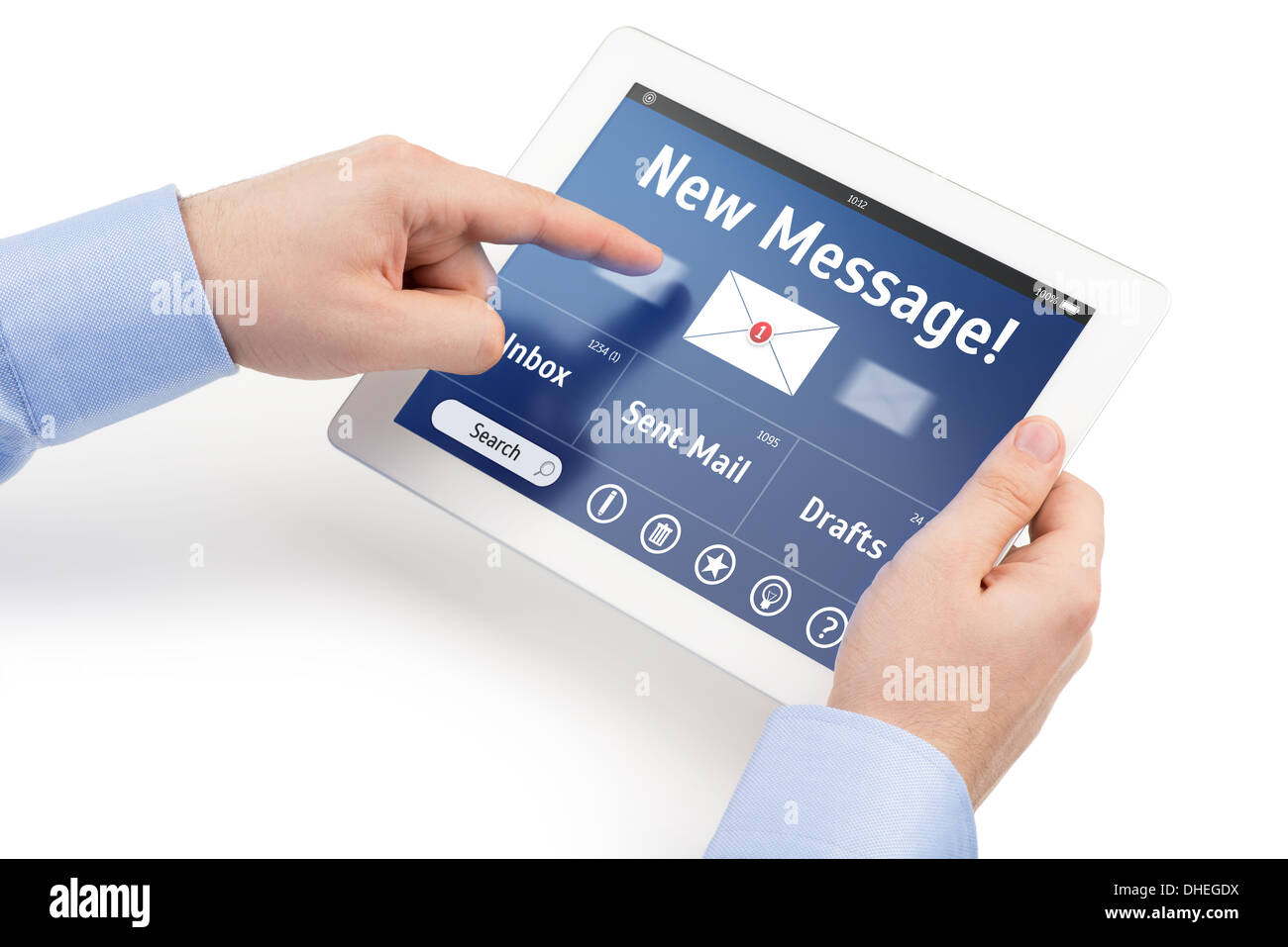 Man's hands holding a tablet computer avec interface de mail sur l'écran, isolé sur un fond blanc. Banque D'Images
