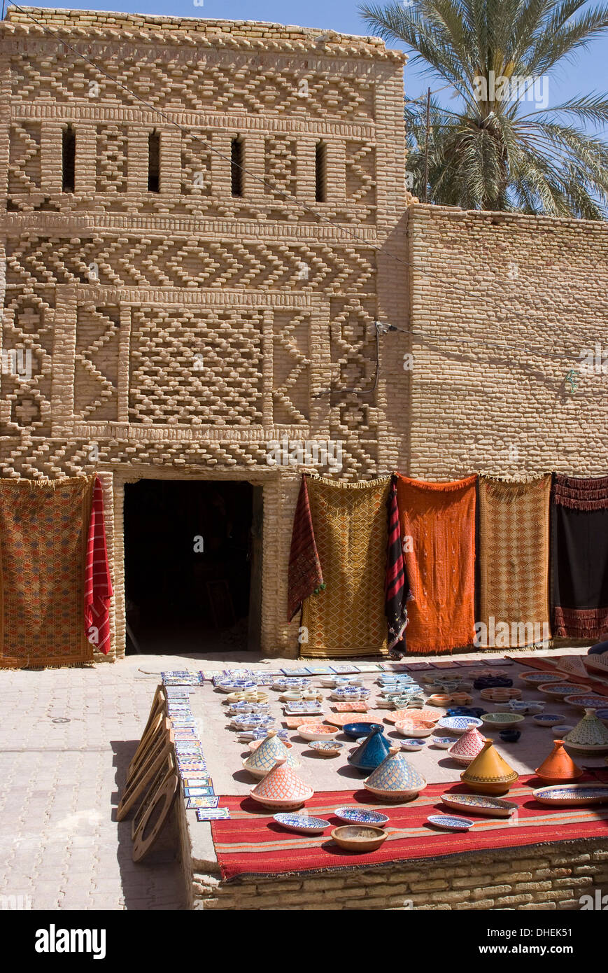 Medina et de l'artisanat, Tozeur, Tunisie, Afrique du Nord, Afrique Banque D'Images