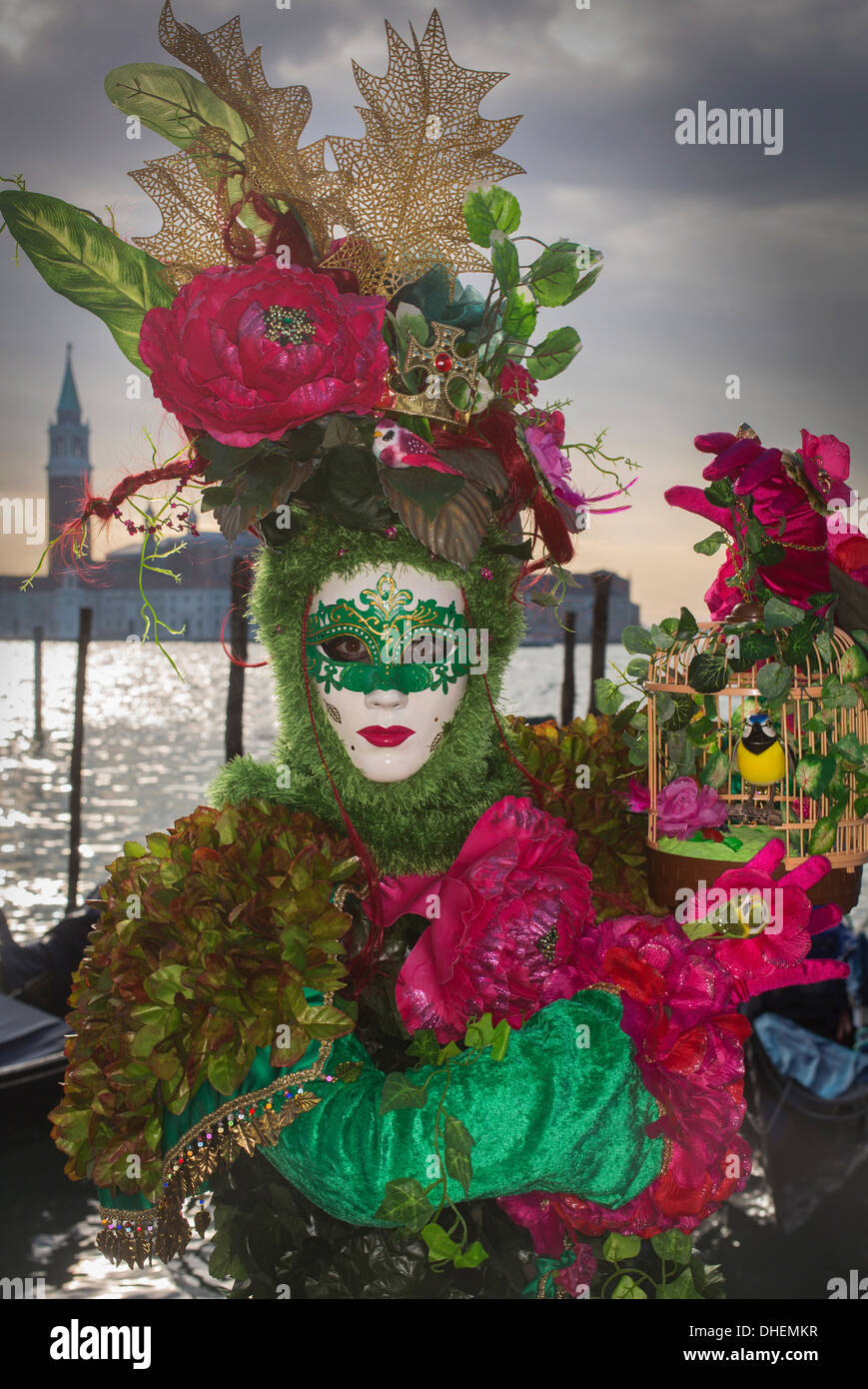 Masque pendant le Carnaval de Venise, Venise, UNESCO World Heritage Site, Vénétie, Italie, Europe Banque D'Images