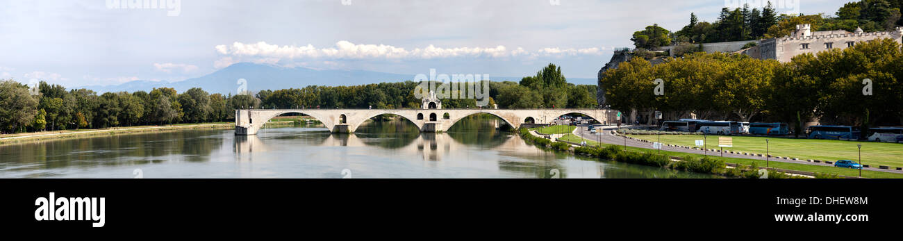 Pont d'Avignon, également connu sous le Pont Saint Bénézet. Avignon, France. L'Europe. Banque D'Images