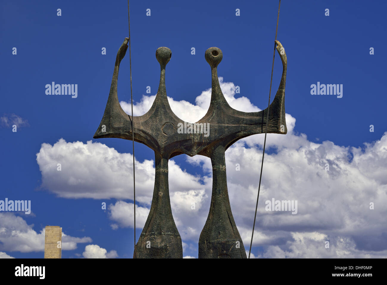 Brésil, Brasilia, Os Candangos, Praca dos Tres Poderes, place des trois pouvoirs, voyage, architecture, monument, détail, statues, bronze, culture, arts, brésil 2014, capitale de la République fédérale du Brésil, ville, ville, Bruno Giorgi, artiste, ciel bleu, Banque D'Images
