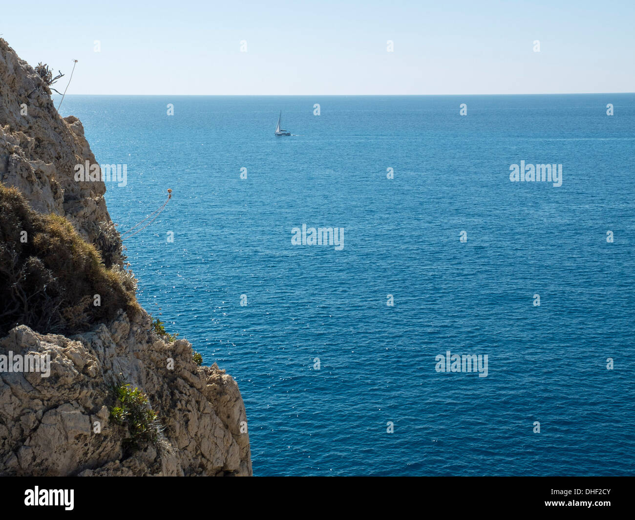 Mer méditerranée avec voilier près de la plage de Patara, la lycie, la Turquie, Banque D'Images
