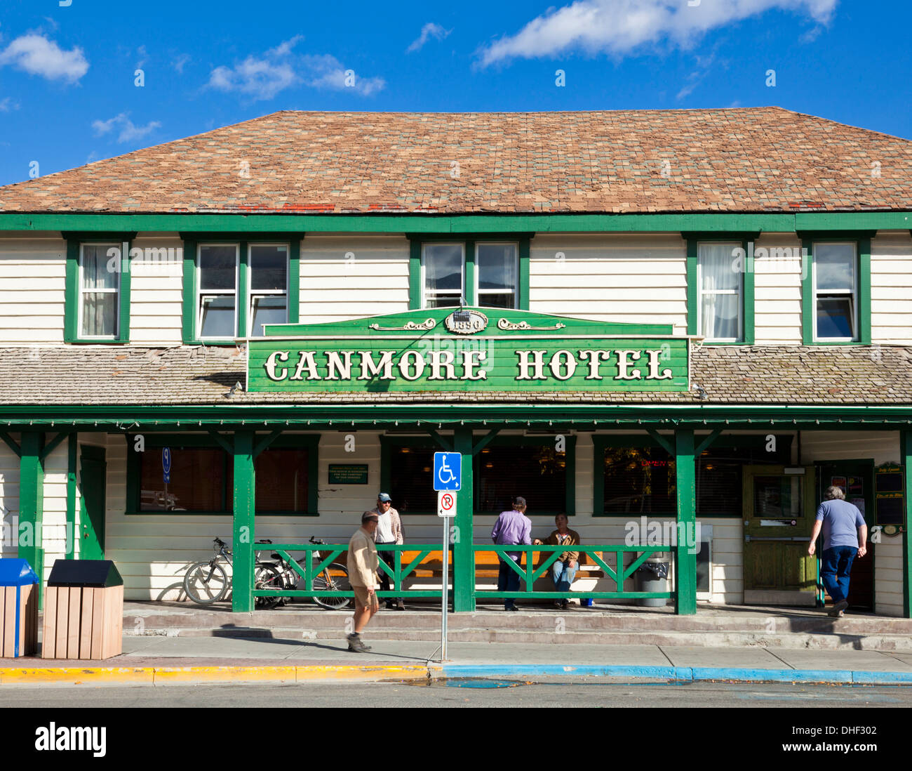 Le Canmore Hotel sur la rue Main, dans le Township de Canmore, Alberta, Canada Banque D'Images