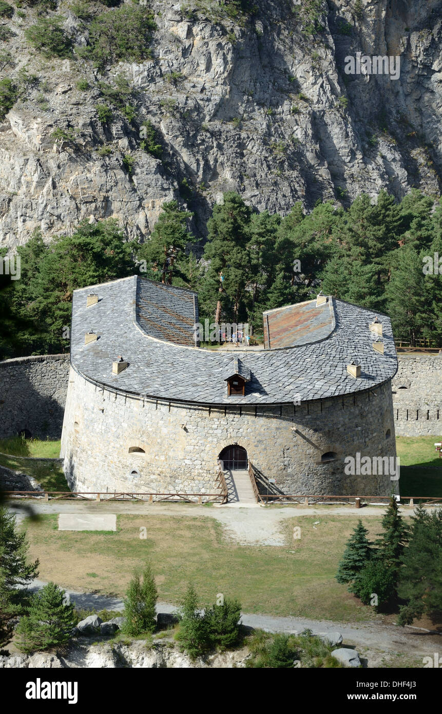 Vue aérienne de Fort ou Redoute Marie-Thérèse (1817-33) Aussois Maurienne Savoie France Banque D'Images