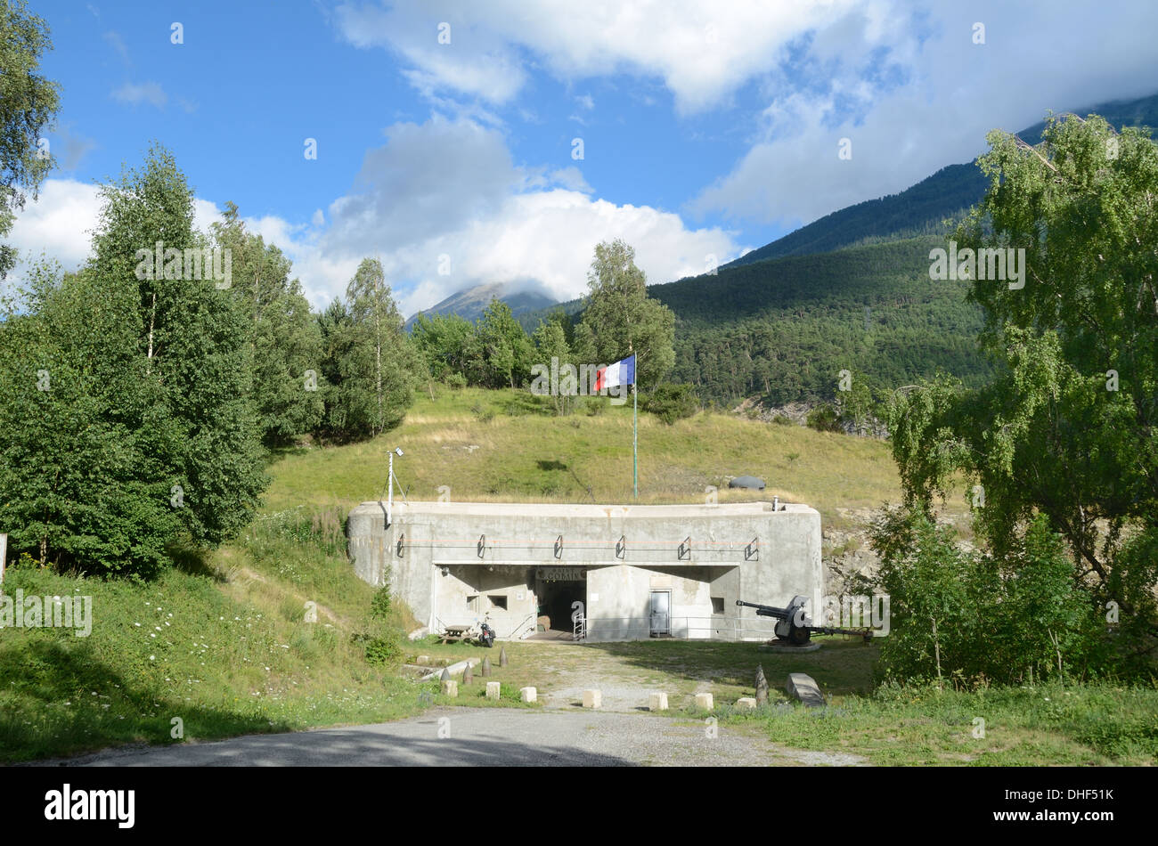 Fort Saint Gobain ou blockhaus En Béton sur la ligne Maginot Modane dans la vallée de la Maurienne Savoie France Banque D'Images