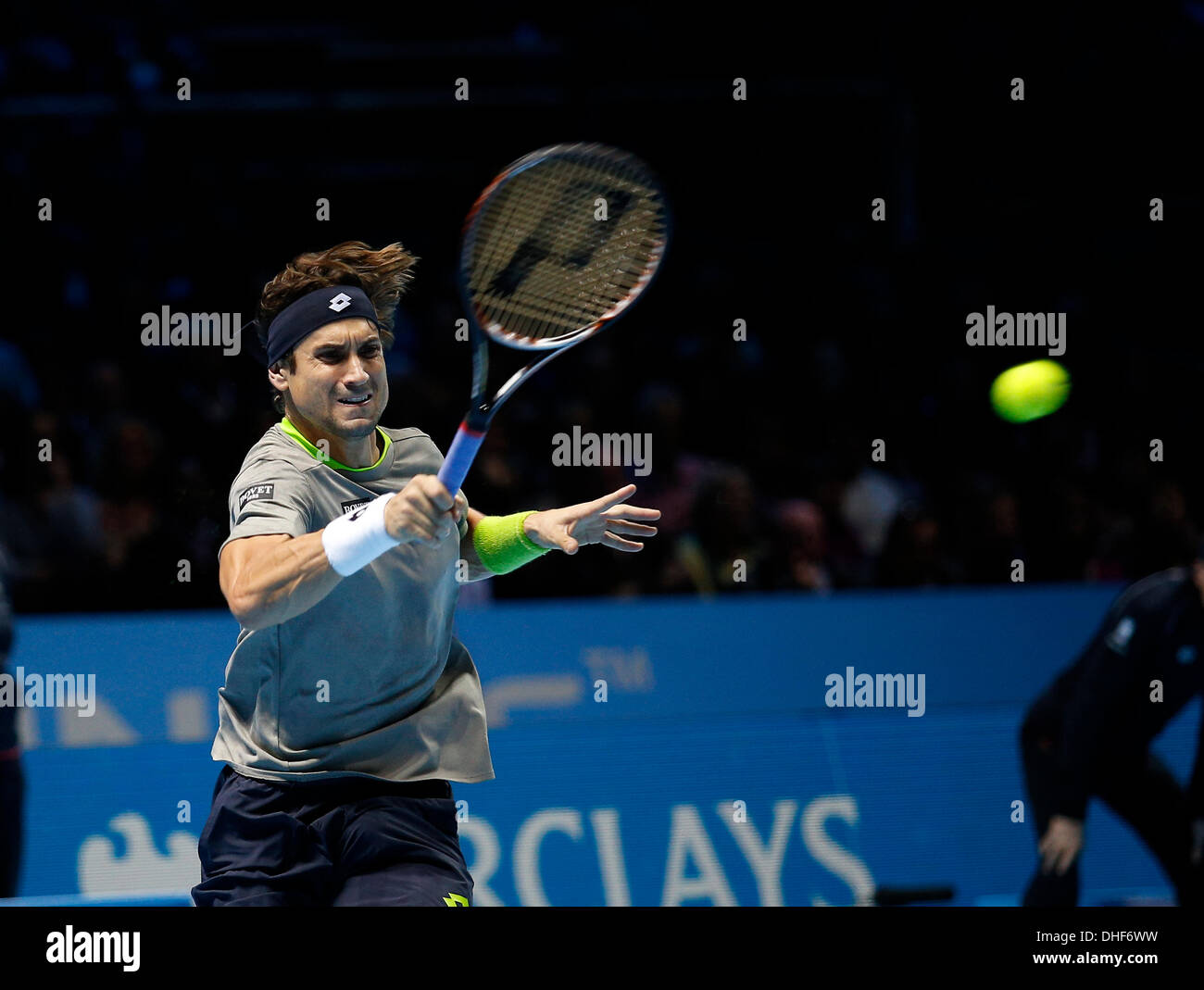 Londres, Royaume-Uni. 05Th Nov, 2013. Stannislas Wawrinka (SUI) bat David Ferrer (ESP) par un score 6-7, 6-4, 6-1 lors de la cinquième journée de la Barclays ATP World Tour finals de l'O2 Arena. Credit : Action Plus Sport/Alamy Live News Banque D'Images