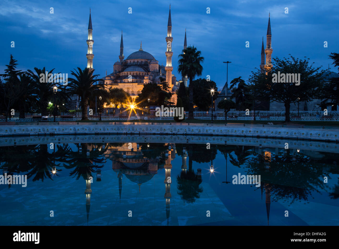 La mosquée bleue, Istanbul, à Dawn's early light. Banque D'Images