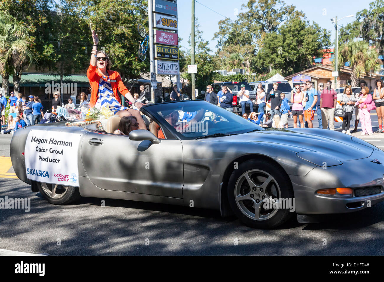 Megan Harmon Gator Growl producteur pour l'Université de Floride Homecoming Parade 2013 à Gainesville, Floride, USA. Banque D'Images