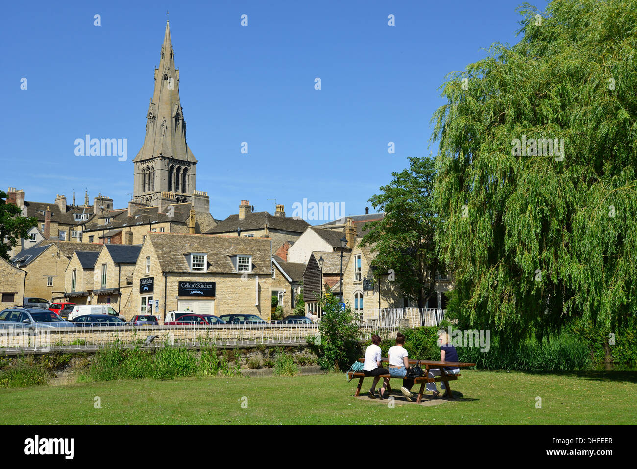 L'église St Mary et St Mary's Hill de la ville Meadows, Stamford, Lincolnshire, Angleterre, Royaume-Uni Banque D'Images