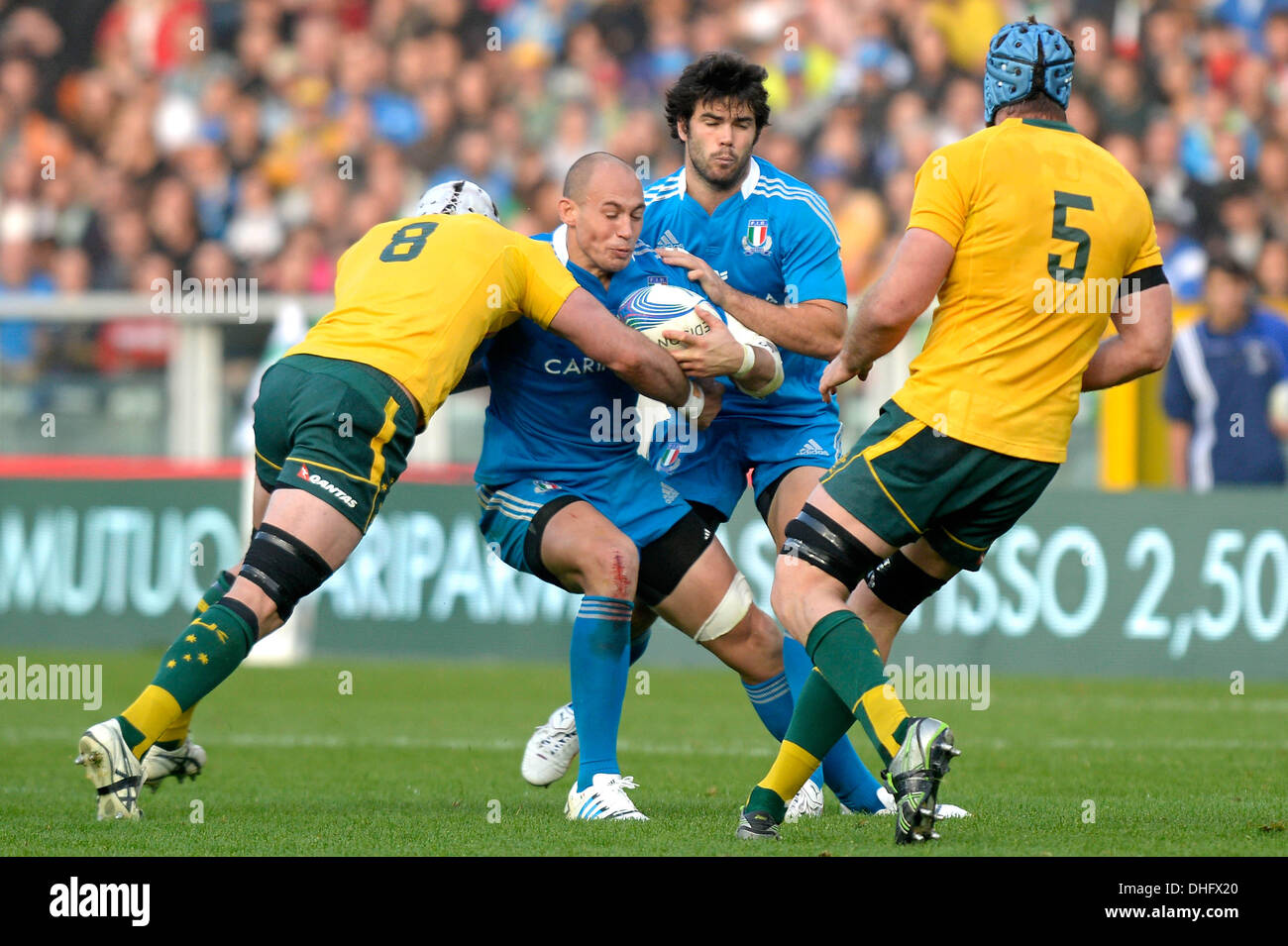 Torino, Italie. Nov 9, 2013. Sergio Parisse et Luke McLean au cours de la rugby test match entre l'Italie et l'Australie au Stadio Olimpico, le 9 novembre 2013 à Turin, Italie.Photo : Filippo Alfero/NurPhoto Crédit : Filippo Alfero/NurPhoto ZUMAPRESS.com/Alamy/Live News Banque D'Images