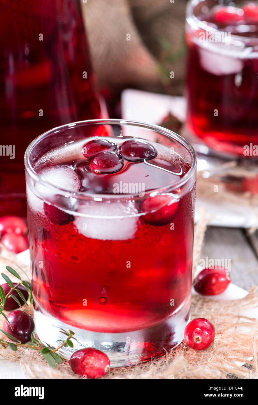 Jus de canneberges frais (avec de la glace) Banque D'Images