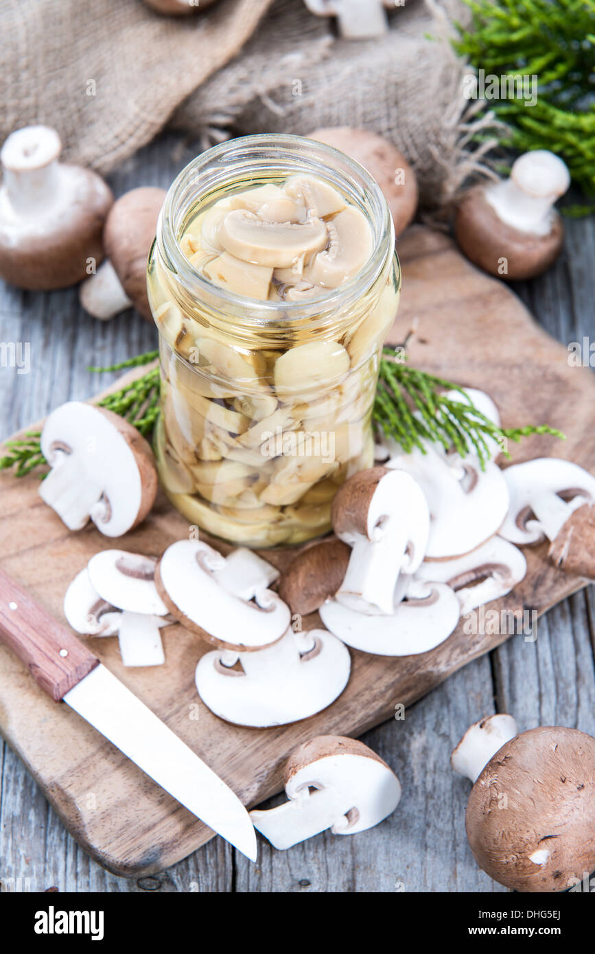 Frais de champignons en conserve Banque D'Images