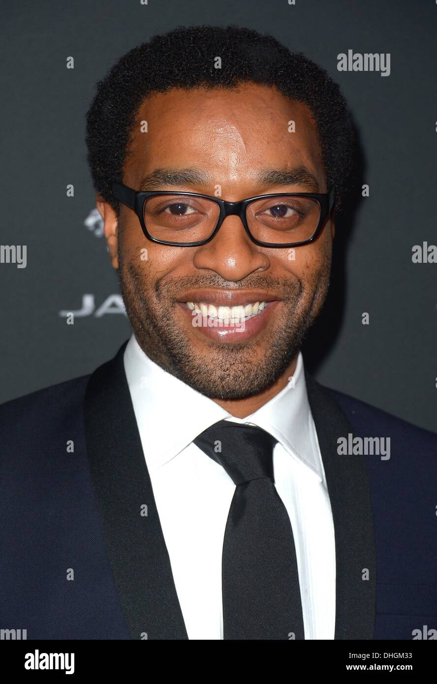 Chiwetel Ejiofor arrive à la remise des prix de la BAFTA Britannia à Los Angeles, Californie, le 9 novembre 2013 Banque D'Images