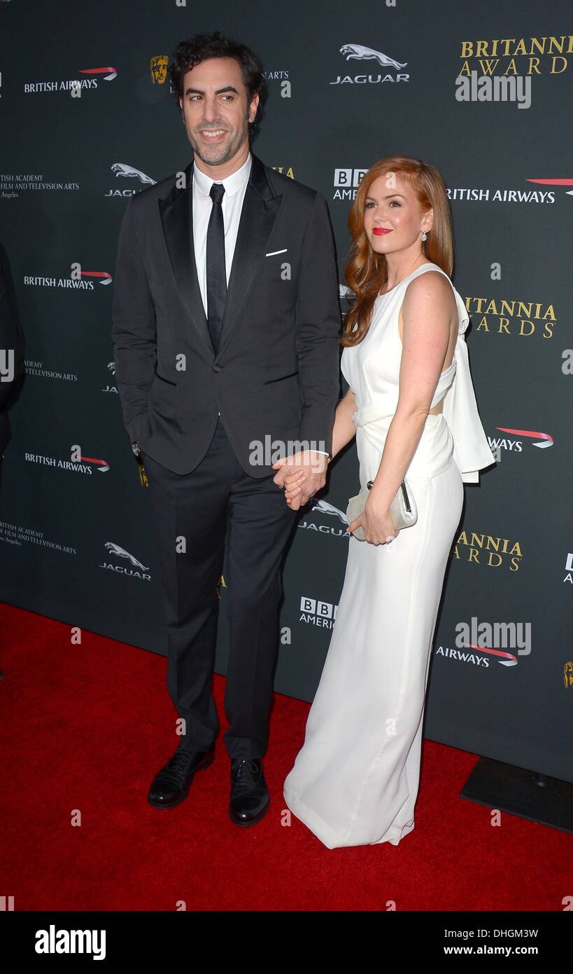 Sacha Baron Cohen et Isla Fisher arriver au prix de la BAFTA Britannia à Los Angeles, Californie, le 9 novembre 2013 Banque D'Images