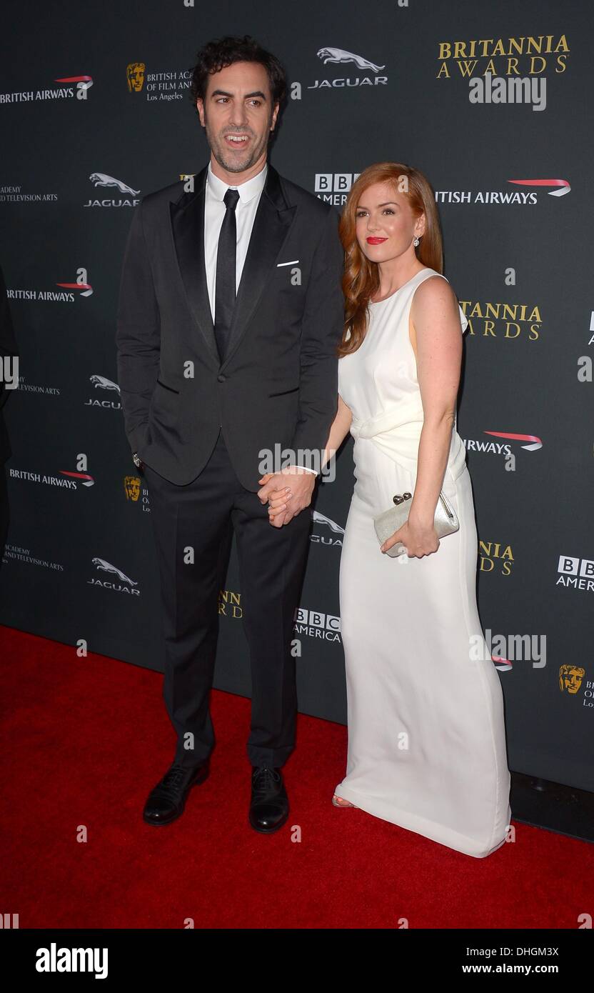 Sacha Baron Cohen et Isla Fisher arriver au prix de la BAFTA Britannia à Los Angeles, Californie, le 9 novembre 2013 Banque D'Images