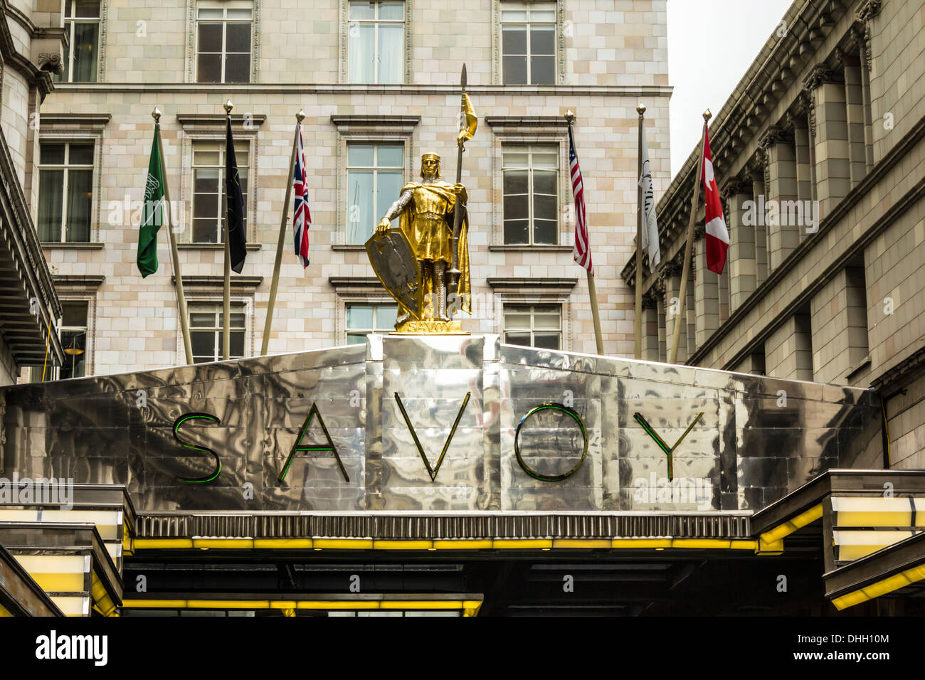 Détail avant de l'établissement Savoy Hotel, Londres, Royaume-Uni Banque D'Images