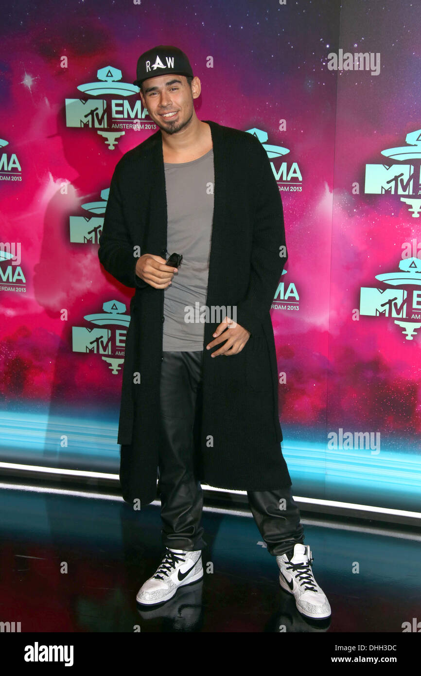 Amsterdam, Pays-Bas. 10 nov., 2013. DJ hollandais Afrojack arrive au MTV Europe Music Awards (EMA) 2013 tenue à l'Ziggo Dome à Amsterdam, Pays-Bas, 10 novembre 2013. Photo : Hubert Boesl/dpa/Alamy Live News Banque D'Images