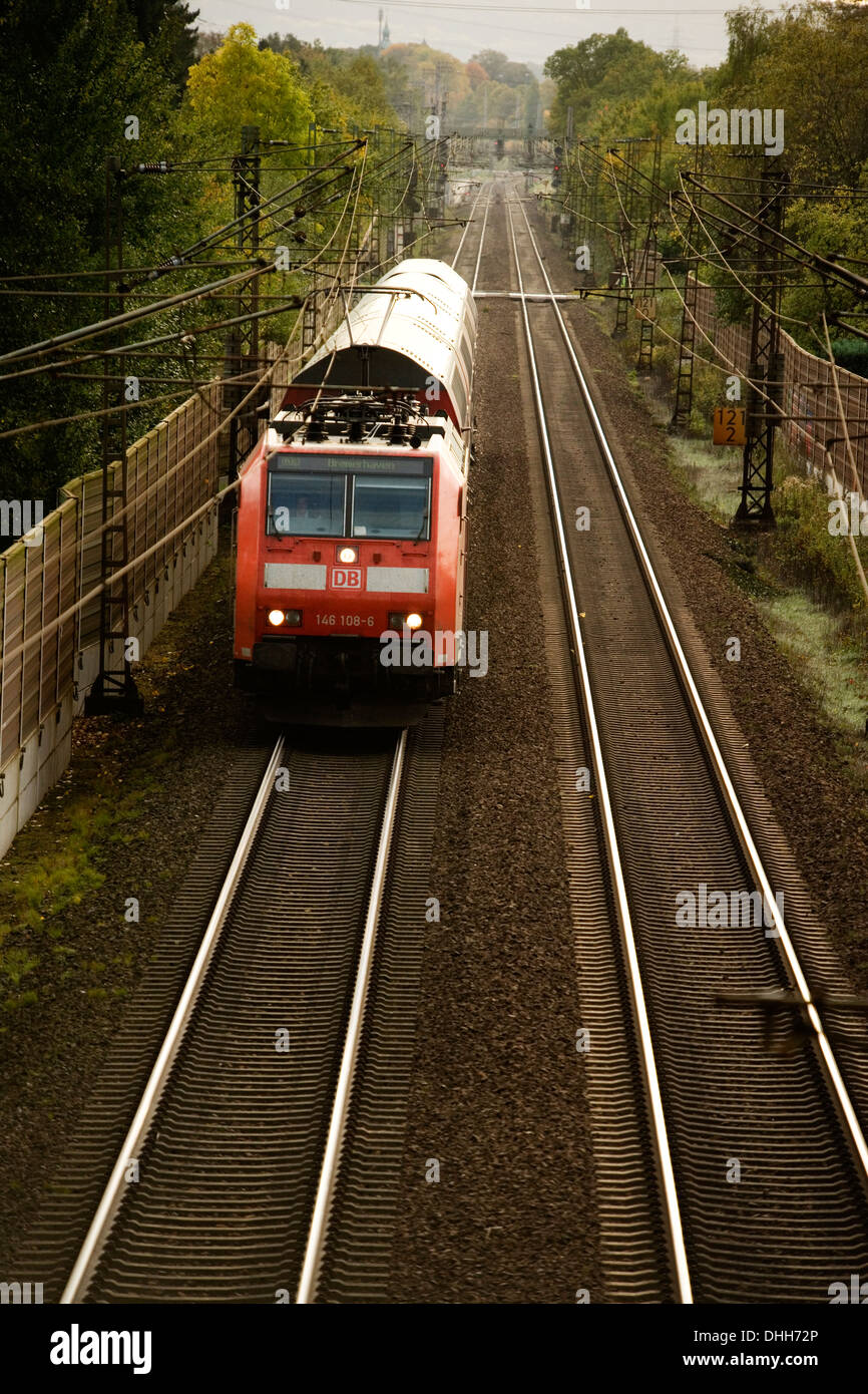 BR146.1 146108-6 der DB Regio RE Osnabrück-Bremerhaven auf der Rollbahn (KBS385 Wanne Eikel-Hamburg 2 KM121) Osnabrück Okt 2013 Banque D'Images