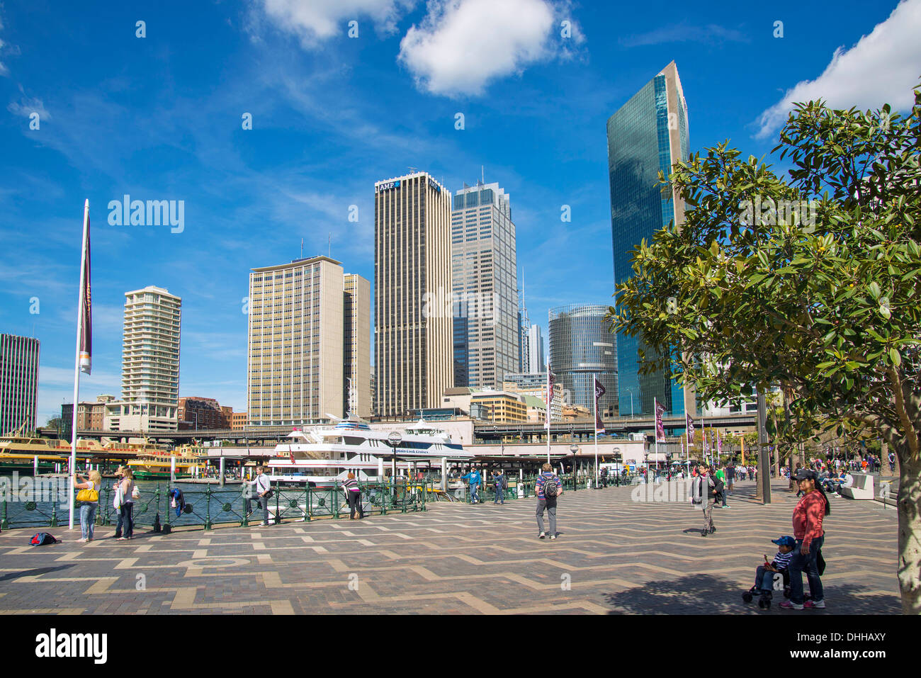 Circular Quay et la ligne d'horizon dans le centre de Sydney, Australie Banque D'Images