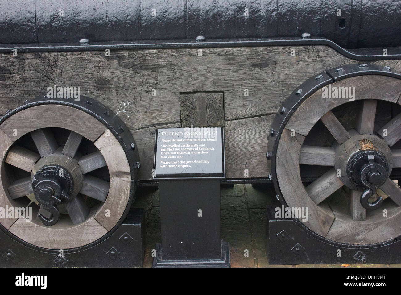 Le canon appelé 'Mons Meg' au château d'Édimbourg, l'attraction touristique numéro un à Édimbourg, en Écosse. Banque D'Images