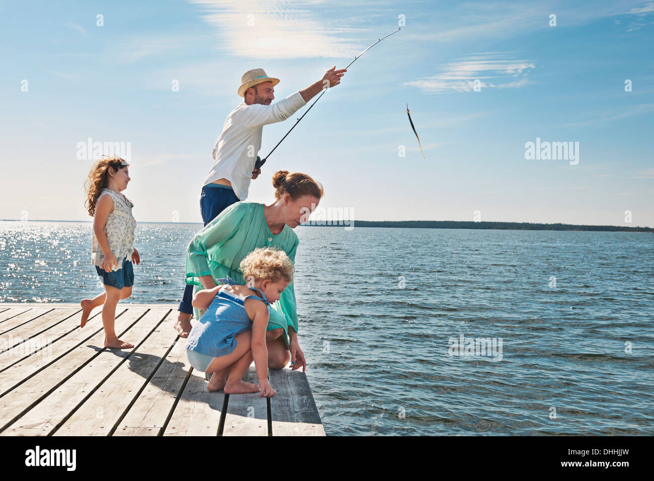 La pêche au large de la jetée, Utvalnas, Suède Banque D'Images
