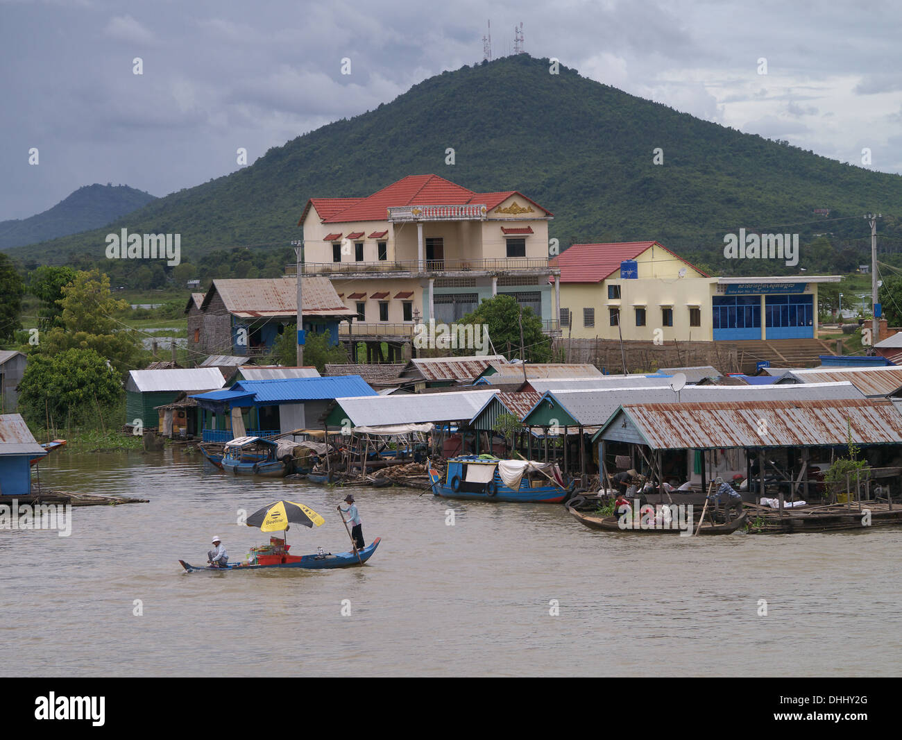 Mékong Cambodge villages flottants où les gens survivent grâce à la pêche Banque D'Images