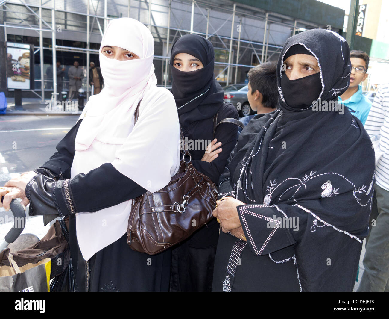 Les femmes en hidjab et niqabs musulmans annuel au Day Parade, New York City, 2013. Banque D'Images