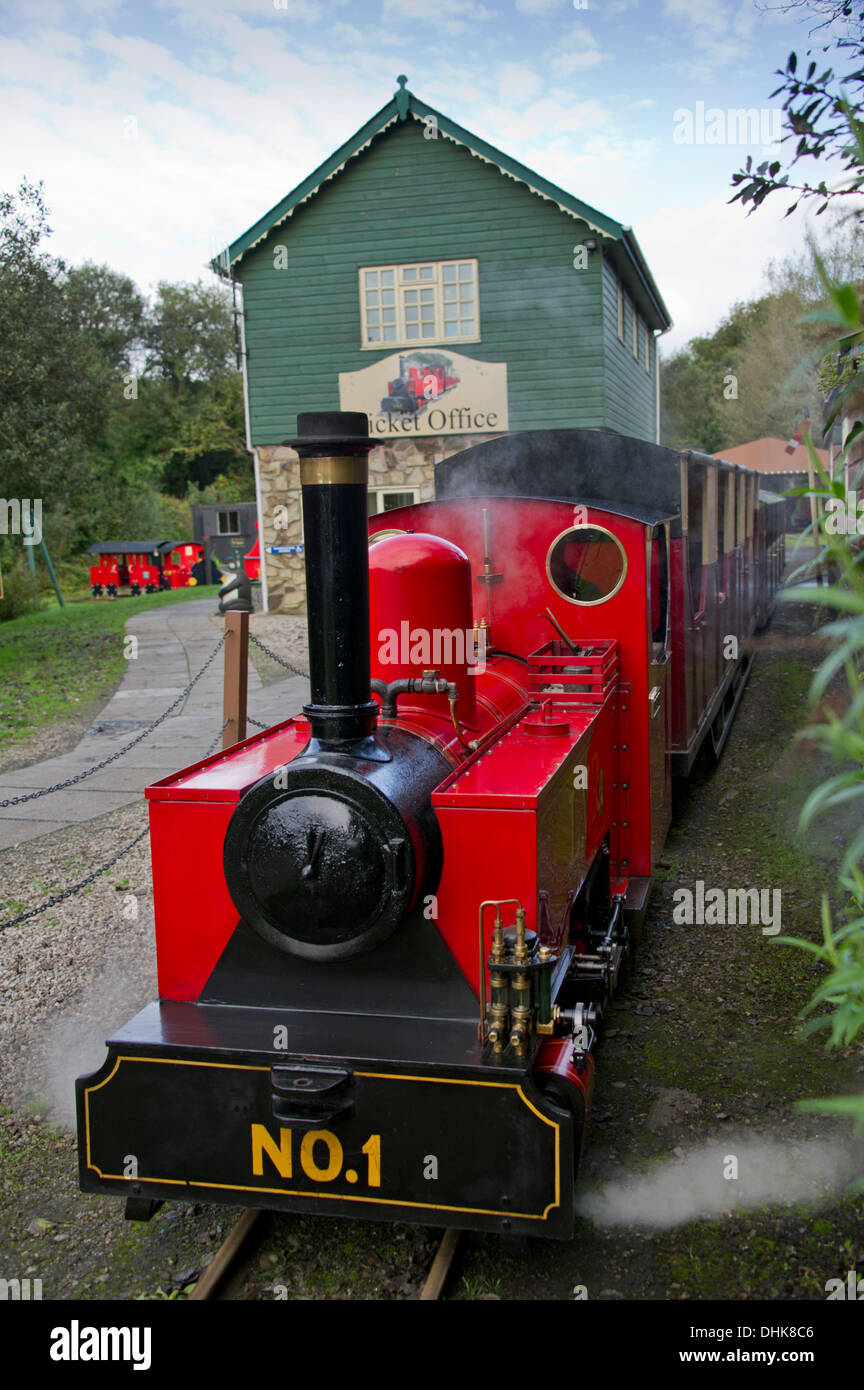 Lappa valley steam railway, un chemin de fer à voie étroite attraction dans Cornwall, incorporant une ancienne mine d'étain et lac de plaisance. a uk Banque D'Images