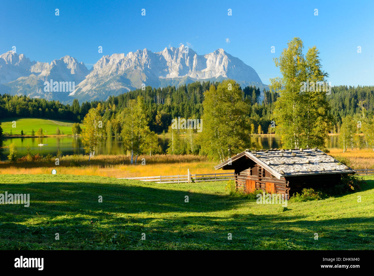 Une vue magnifique sur le lac et les montagnes Schwarsee Tirol Autriche Banque D'Images