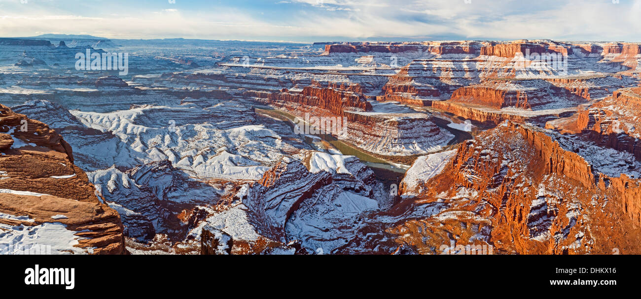 Vue panoramique vue hivernale du cygne d'un coude de la rivière Colorado Canyonlands National Park et Dead Horse Point de négliger Banque D'Images