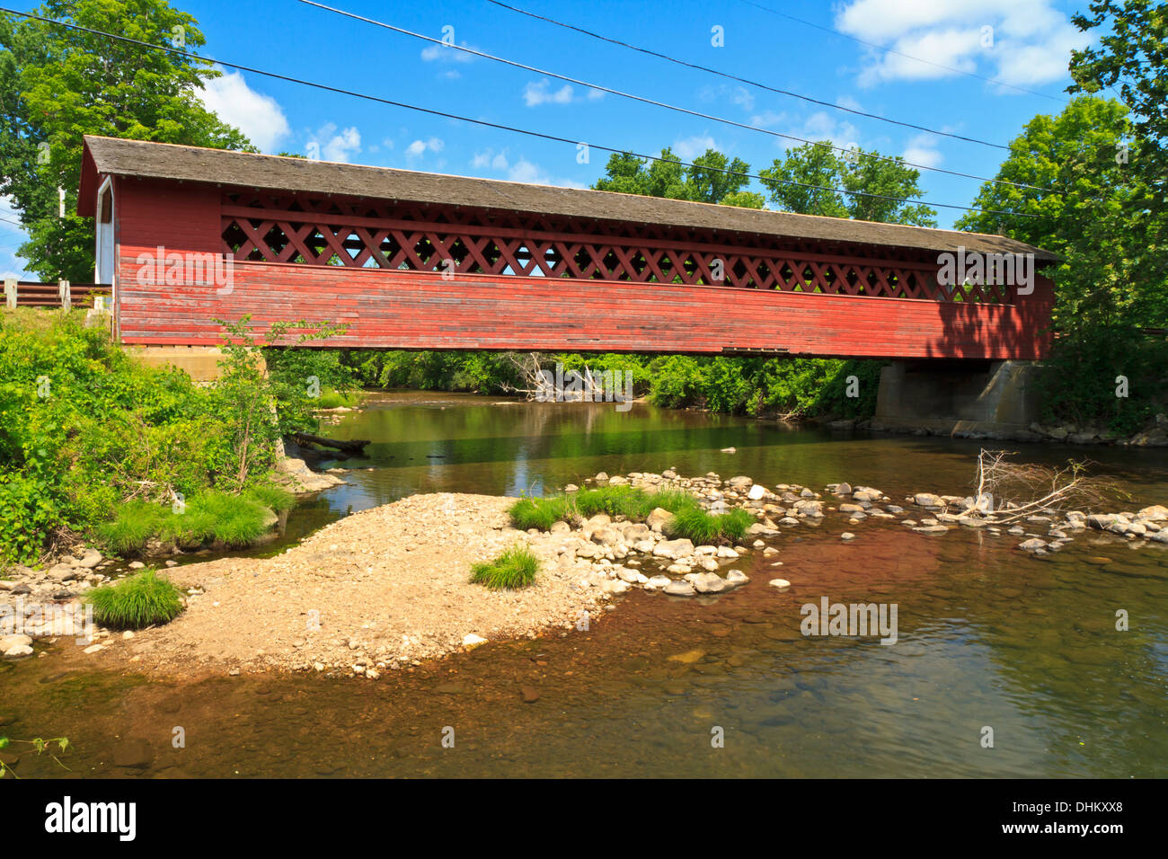 Henry historique pont couvert sur la rivière Walloomsac e au Vermont Banque D'Images