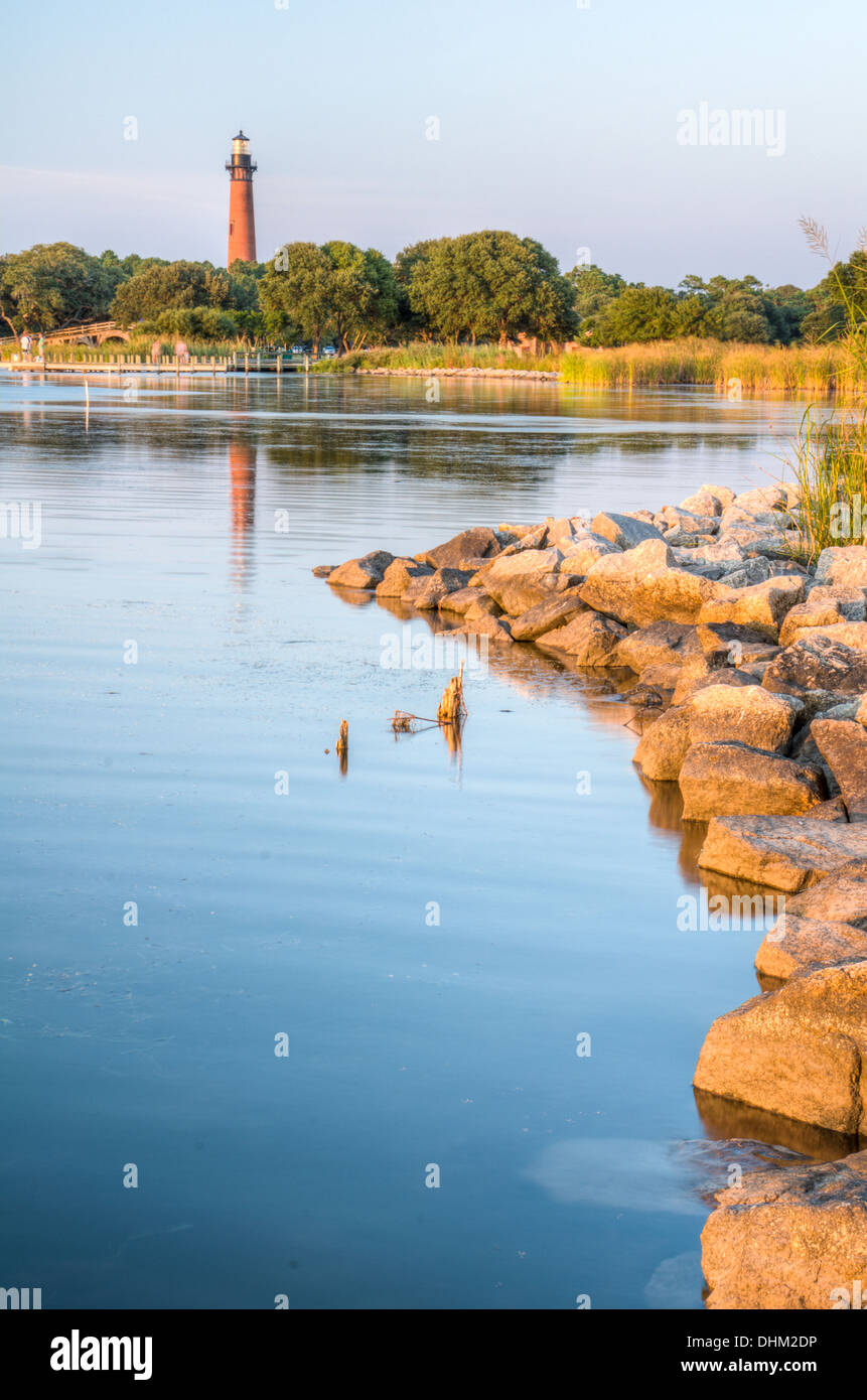 Coucher du soleil à Currituck Lighthouse en corolle, Outer Banks, OBX, Caroline du Nord Banque D'Images