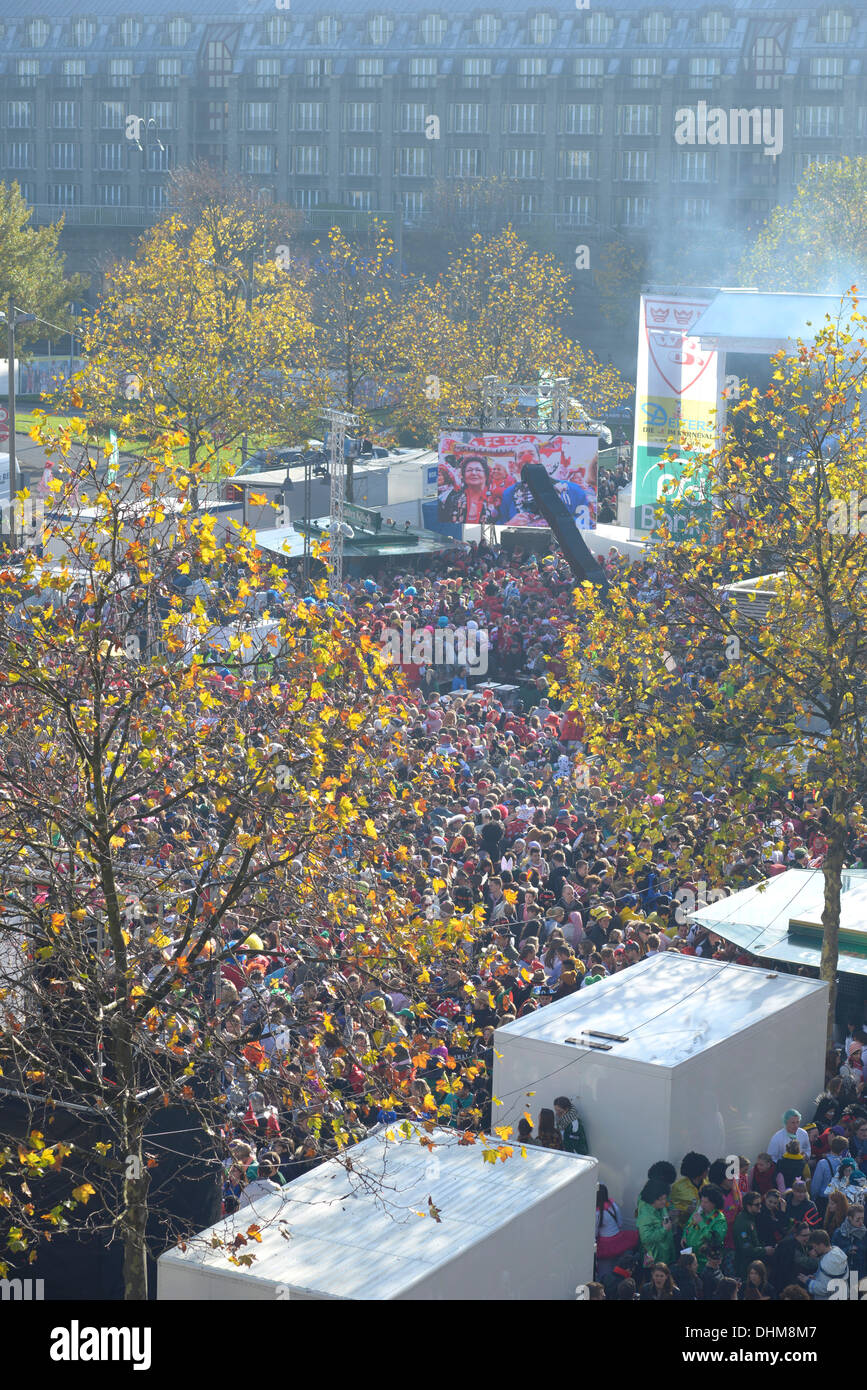 Le carnaval, qui est connu comme "Fastelovend" dans le dialecte Kölsch local, est très important à Cologne. 11:11 heures le 11 novembre Banque D'Images