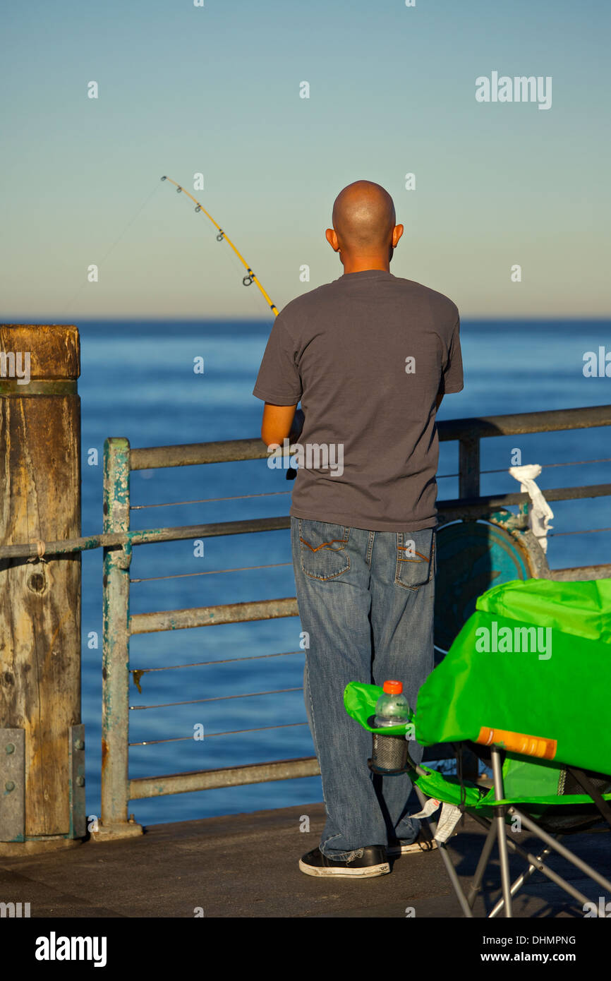 La pêche de l'aube, en Californie Redondo Pier. Banque D'Images
