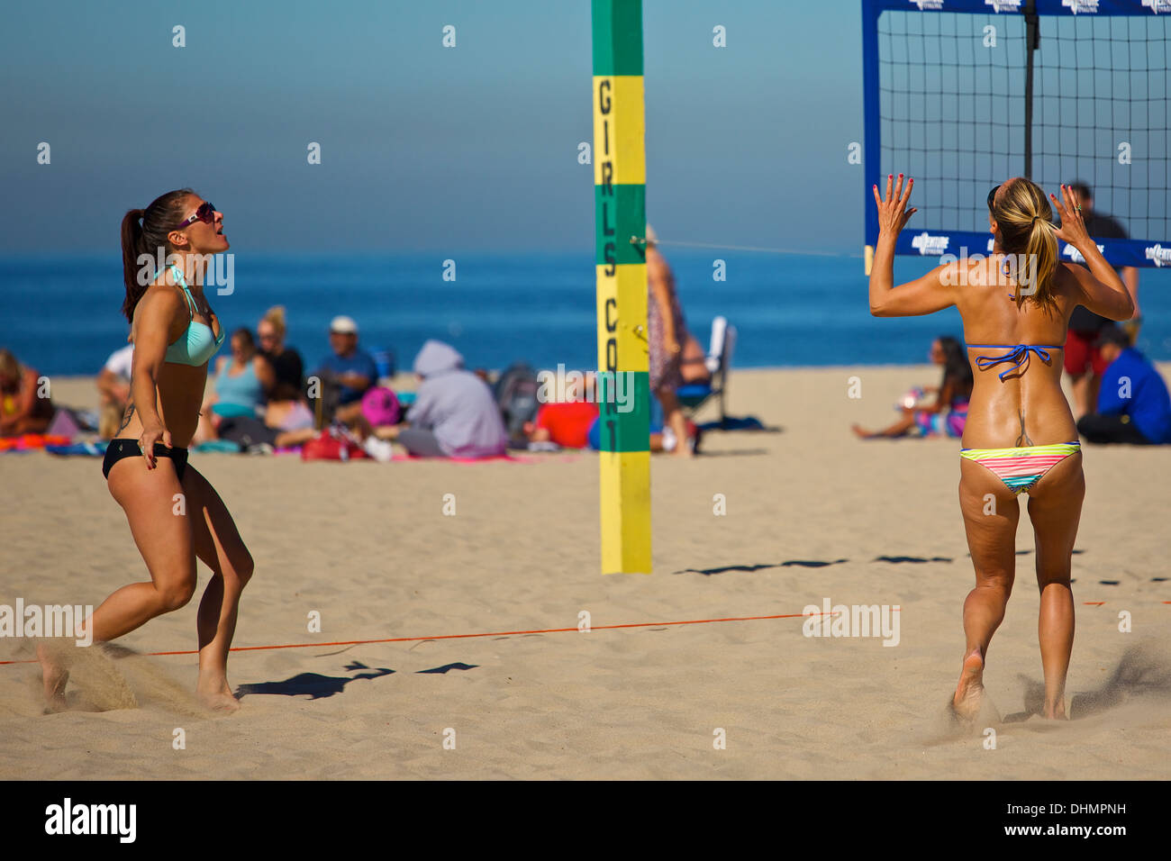Women's beach-volley Match à Hermosa Beach, Los Angeles, Californie. Banque D'Images